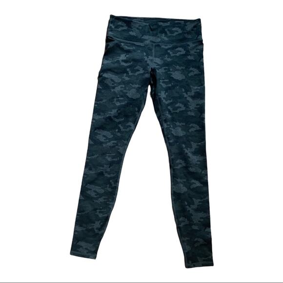 Powerhold by Fabletics camo print leggings size XS womens - Picture 1 of 4